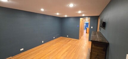 5155 S Mobile Ave in Chicago, IL - Building Photo - Building Photo