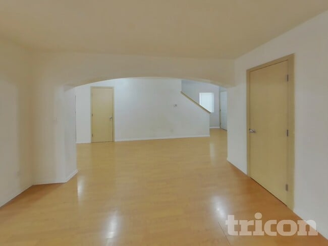 7323 176th St Ct E in Puyallup, WA - Foto de edificio - Building Photo