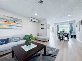 2841 SW 4th Ct in Fort Lauderdale, FL - Building Photo