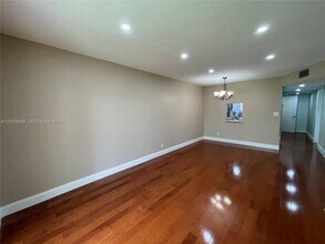 7900 Colony Cir S in Tamarac, FL - Building Photo - Building Photo