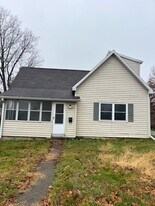 1112 S Rogers St in Bloomington, IN - Building Photo