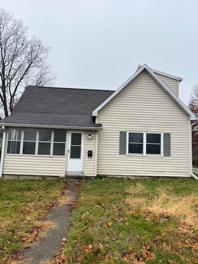 property at 1112 S Rogers St