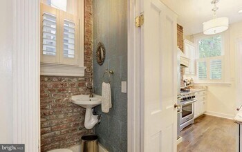 1932 35th St NW in Washington, DC - Building Photo - Building Photo