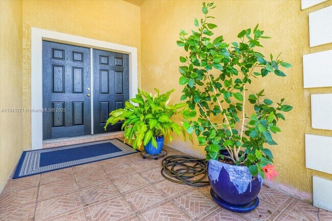 1001 NW 47th St in Fort Lauderdale, FL - Building Photo - Building Photo