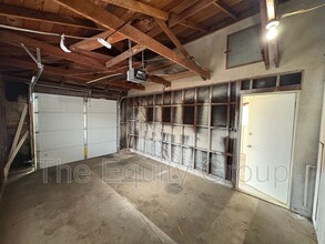 814 N Gem St in Tulare, CA - Building Photo - Building Photo