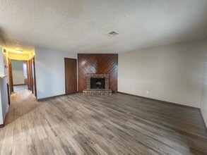 4104 N Market Ave in Shawnee, OK - Building Photo - Building Photo