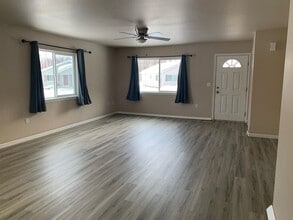 2335 W Eagles Nest Cir in Wasilla, AK - Building Photo - Building Photo