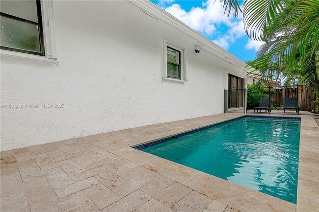 property at 216 SE 9th St