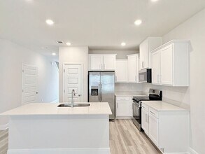 2479 Cliff Hollow Cir in Gulf Breeze, FL - Building Photo - Building Photo