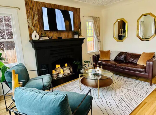 property at 1295 Gordon Ave