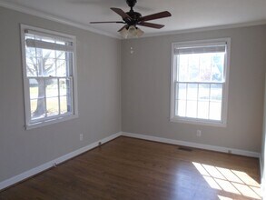 1209 Logan Ct in Jacksonville, NC - Building Photo - Building Photo