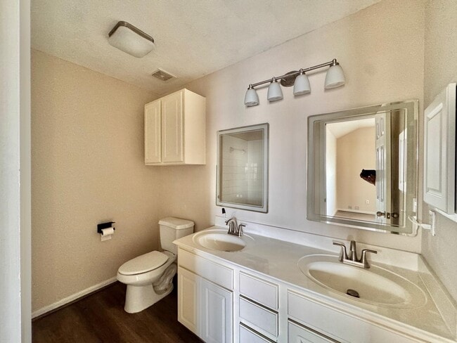 property at 3947 Calgary Cir