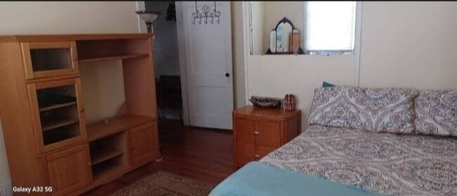 property at 1023 E Comanche Ave