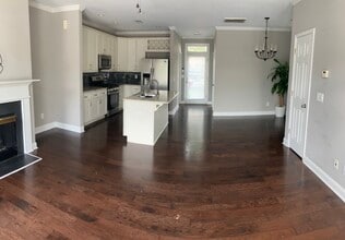 211 E Park Ave, Unit Mike in Charlotte, NC - Building Photo - Building Photo
