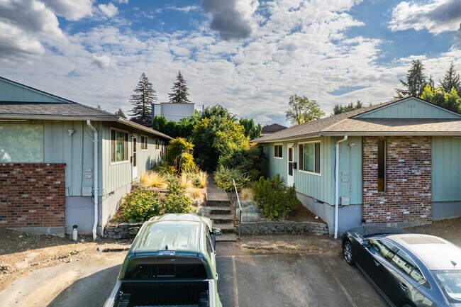 9004-9026 NE Oregon St in Portland, OR - Building Photo - Building Photo