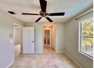 2698 Linkside Dr in Wellington, FL - Building Photo - Building Photo