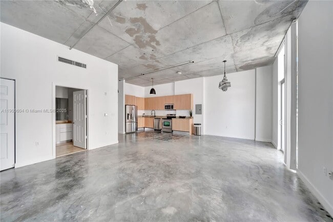 property at 2100 Van Buren St