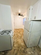 5279 E The Toledo in Long Beach, CA - Building Photo - Building Photo