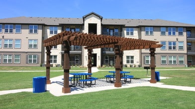 Reata West Apartments in Azle, TX - Building Photo - Building Photo