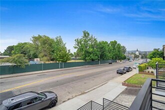 4453 Colfax Ave in Los Angeles, CA - Building Photo - Building Photo