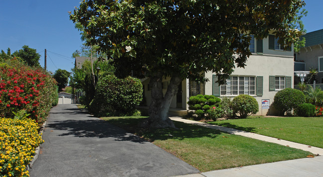 422 Los Robles Ave in Pasadena, CA - Foto de edificio - Building Photo