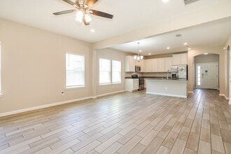 10392 Pavnes Creek Dr in Jacksonville, FL - Foto de edificio - Building Photo