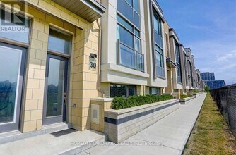 30 McClary's Way in Markham, ON - Building Photo - Building Photo