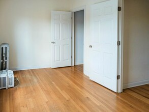 5137 N Wolcott Ave, Unit 1 in Chicago, IL - Building Photo - Building Photo