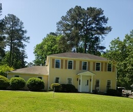 726 Springdale Woods Dr in Macon, GA - Foto de edificio - Building Photo