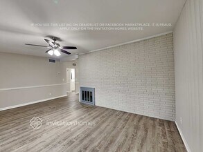 7628 Elvia Dr in Jacksonville, FL - Foto de edificio - Building Photo