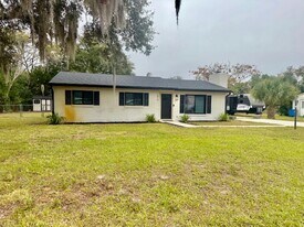 1819 Oak St in DeLand, FL - Building Photo