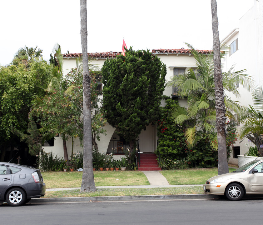 Charming 1920's Spanish Style Upper in Santa Monica, CA - Building Photo