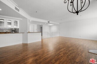 1722 Malcolm Ave in Los Angeles, CA - Building Photo - Building Photo