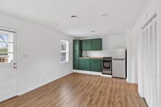 127 Davis Dr in Williamsburg, VA - Building Photo - Building Photo