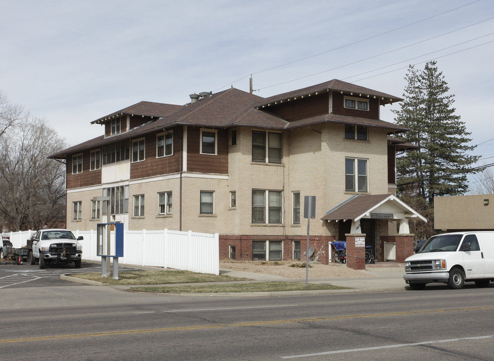 The Virginian Apartments in Greeley, CO - Foto de edificio