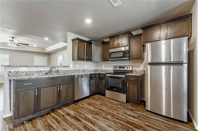 1001 Rachel St in Gentry, AR - Building Photo - Building Photo