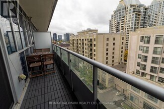 591 Sheppard Ave E in Toronto, ON - Building Photo - Building Photo