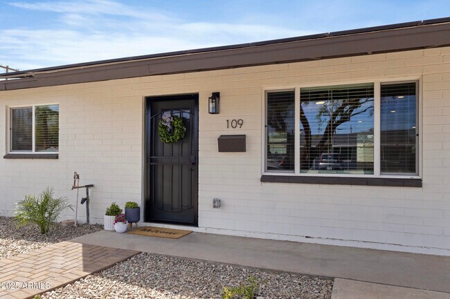 109 W Kinderman Dr in Avondale, AZ - Building Photo - Building Photo