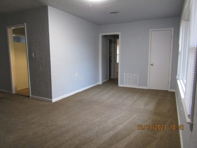 3135 NW Kinyon Ave in Lawton, OK - Building Photo - Building Photo