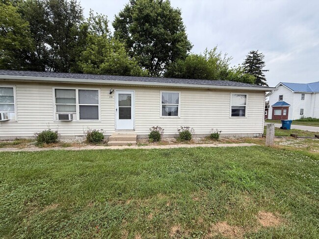 property at 210 S Walnut St