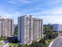 Woodlands on the Park 2 in Toronto, ON - Building Photo - Building Photo