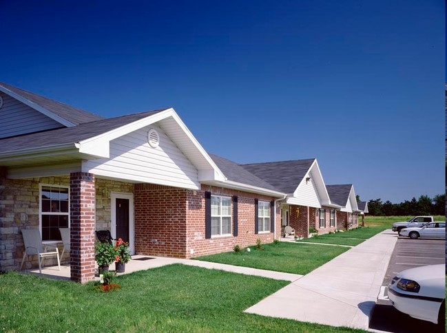 Lebanon Senior Apartments I in Lebanon, MO - Building Photo - Building Photo