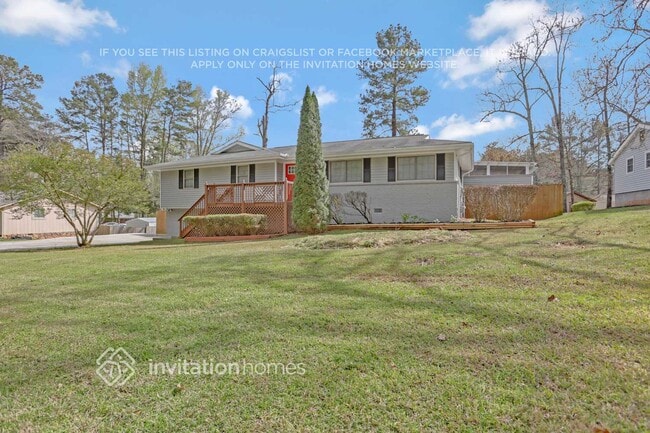 3269 Moravia Dr in Stonecrest, GA - Foto de edificio - Building Photo