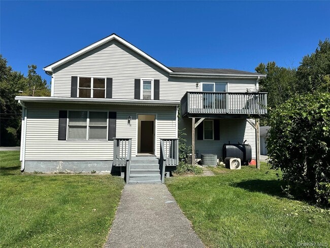 14 Givens Ln in Fishkill, NY - Building Photo - Building Photo