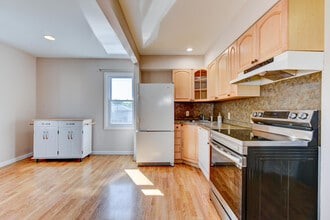 24 Bond St, Unit 1 in Wallington, NJ - Building Photo - Building Photo
