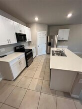 2215 Yankee Terrace in North Port, FL - Building Photo - Building Photo