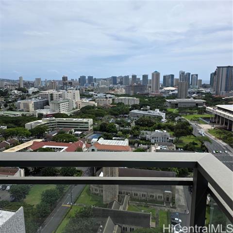 1200 Queen Emma St in Honolulu, HI - Foto de edificio - Building Photo