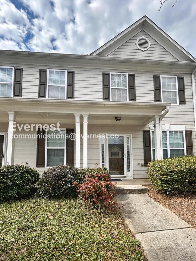 property at 585 McWilliams Rd SE