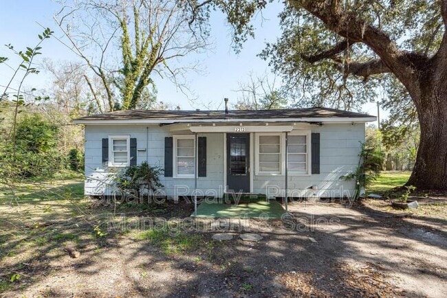 property at 2212 Townsend Rd