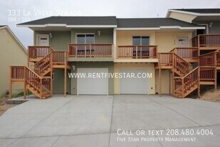 333 La Valle Strada Ln in Pocatello, ID - Building Photo